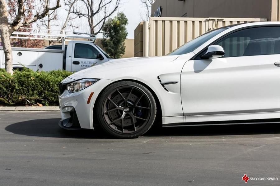  BMW M4 Coupe Alpine White on BBS Wheels 2016 года  (фото 9 из 13)